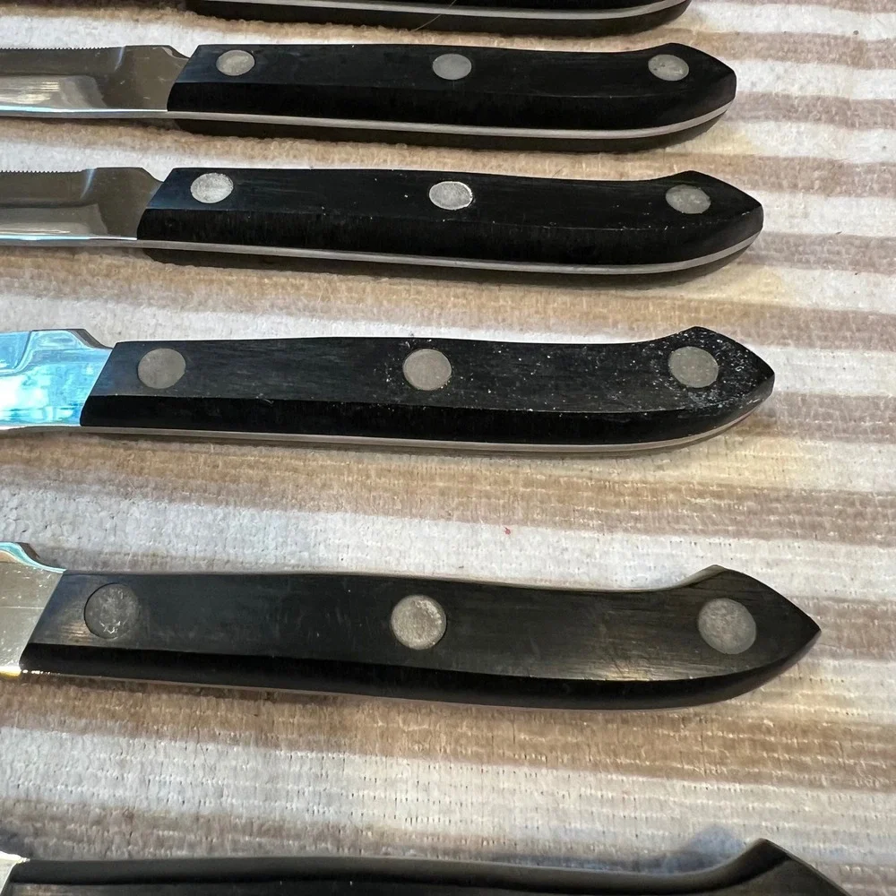 J.A. Henckels International 8 Piece Steak Knife Set 35195-100 Stainless Steel